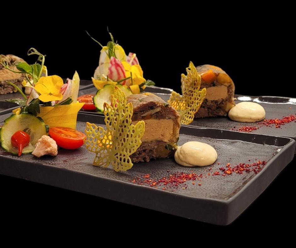 Reves Gourmands, Hotellerie & Gastronomie Vernayaz Exteriér fotografie