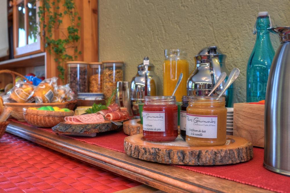 Reves Gourmands, Hotellerie & Gastronomie Vernayaz Exteriér fotografie