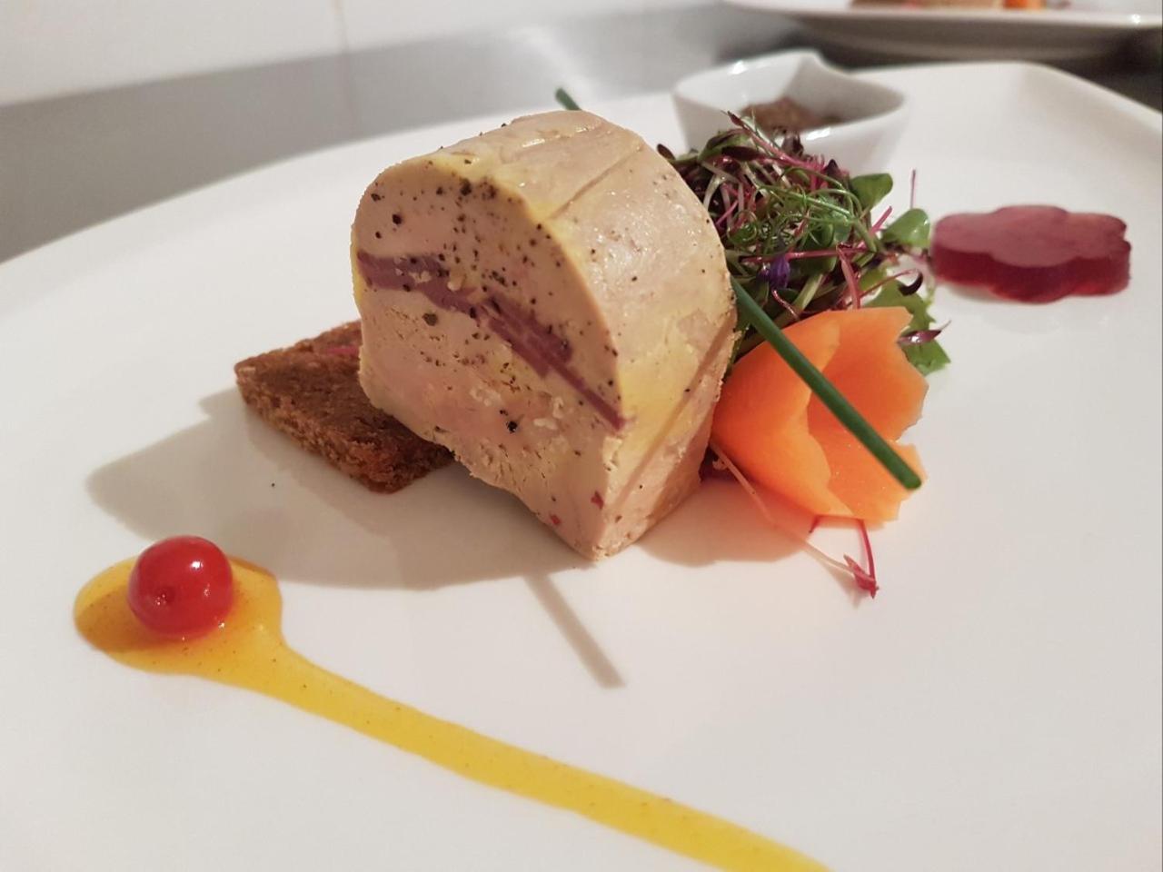 Reves Gourmands, Hotellerie & Gastronomie Vernayaz Exteriér fotografie